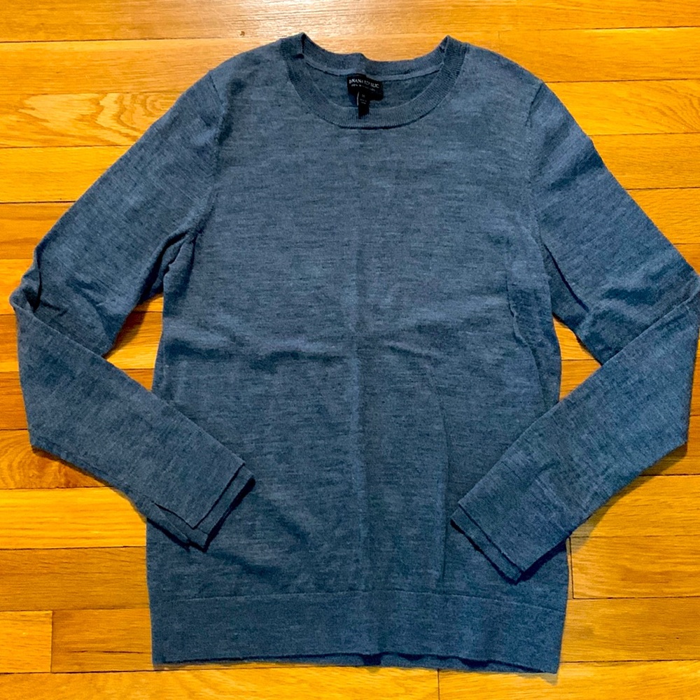 Banana Republic charcoal sweater